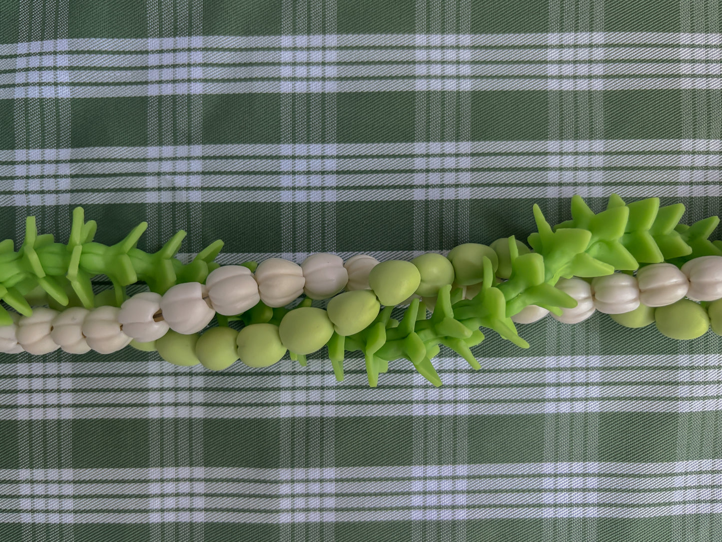 Triple Twisted Forever Lei